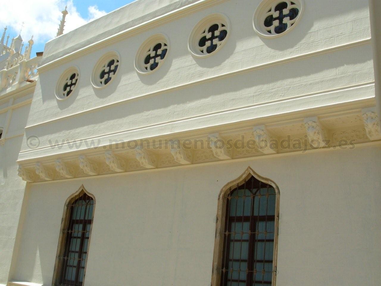 Www.monumentosdebadajoz.es ejemplos de historicismo