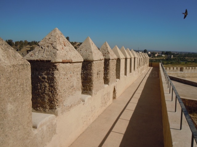 Adarve o paseo de ronda de la muralla de la Alcazaba de Badajoz