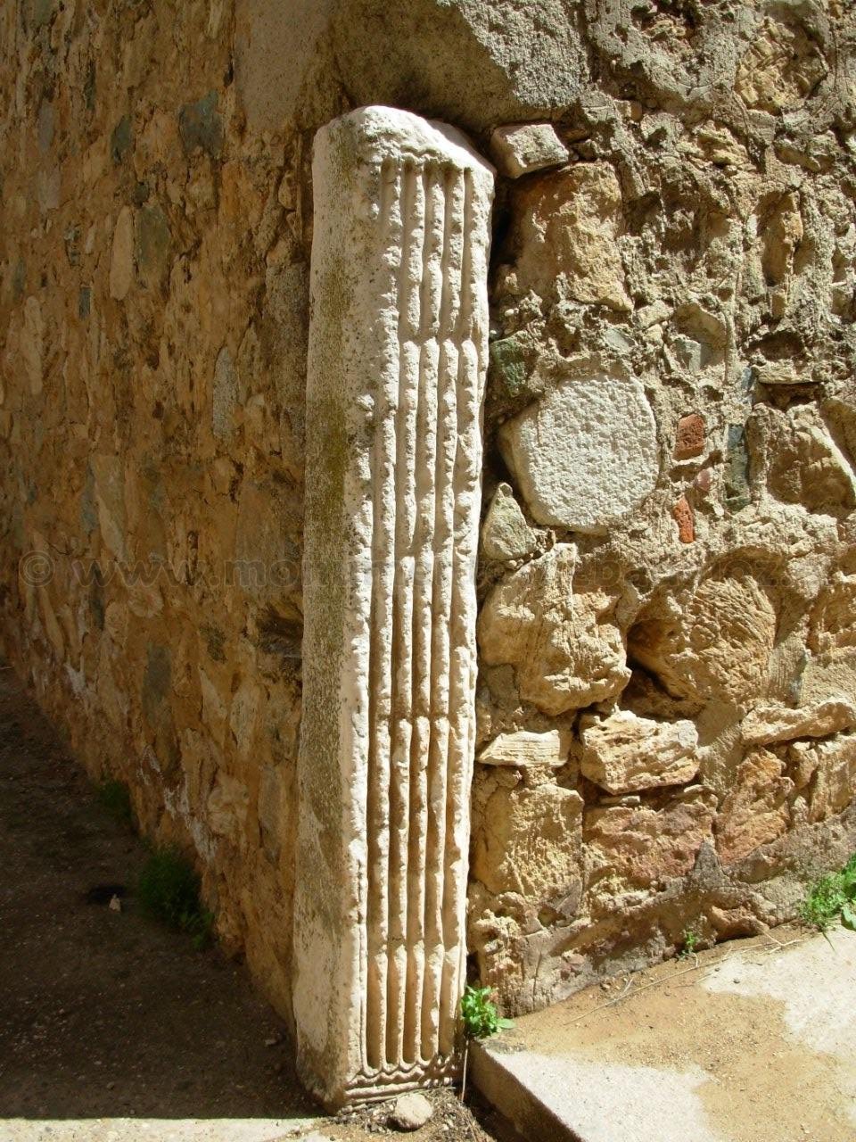 Fuste visigodo reaprovechado en la Puerta de Yelves, Alcazaba de Badajoz