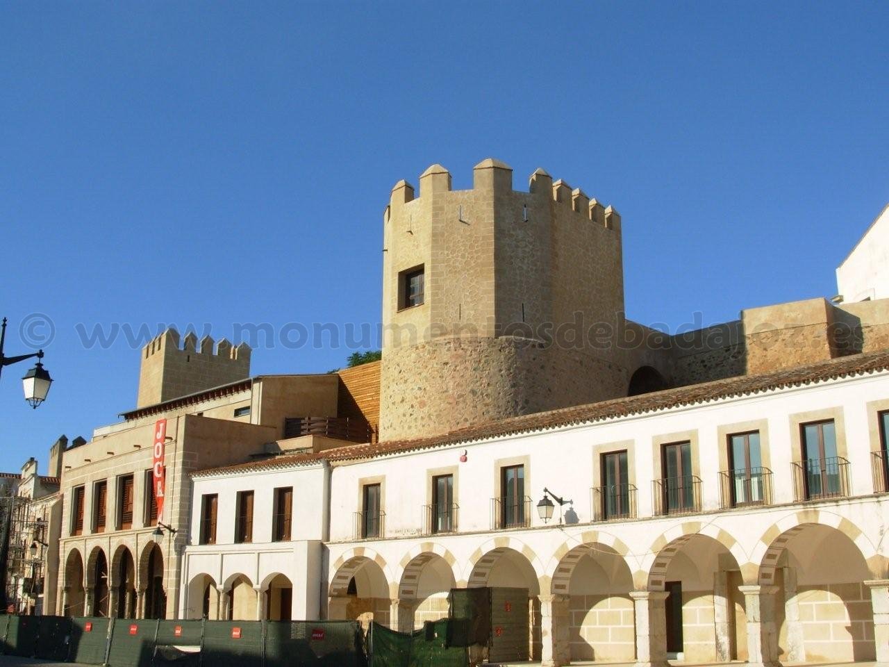 Torre Abarlongada, Alcazaba de Badajoz, Plaza Alta