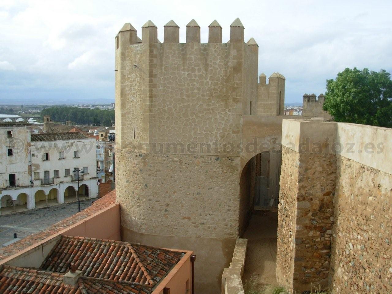Torre Abarlongada, Alcazaba de Badajoz, Plaza Alta