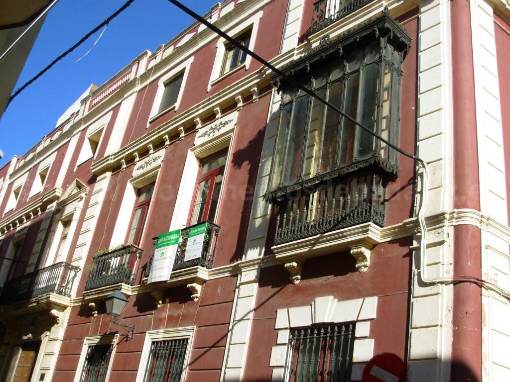 Antiguo Palacio de los Condes de la Torre del Fresno, ejemplo de eclecticismo en Badajoz