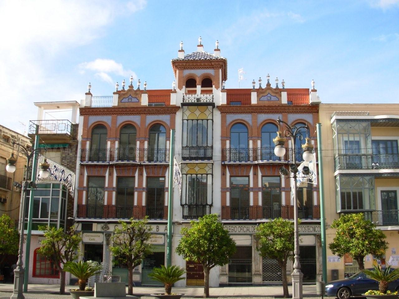Casa lvarez-Buiza, Plaza de Espaa (Badajoz)