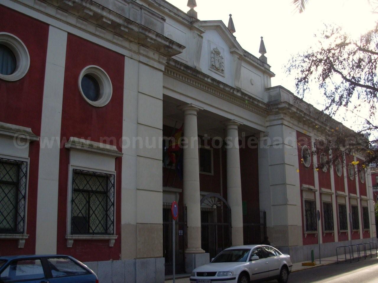 Historicismo en Badajoz: IES Zurbarn