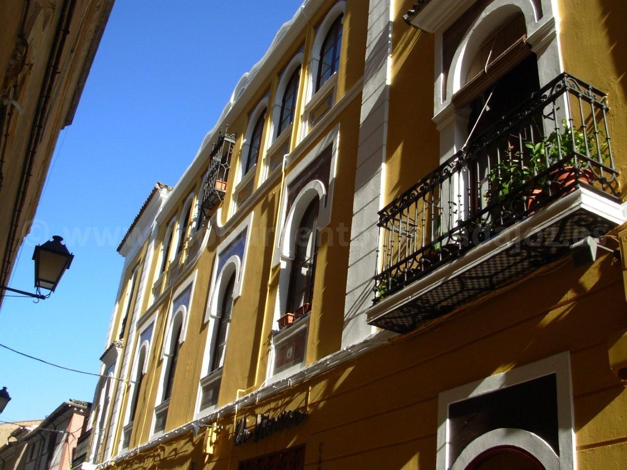 Historicismo regionalista o Regionalismo (andaluz, neorabe) en Badajoz: Arco-Agero, 19