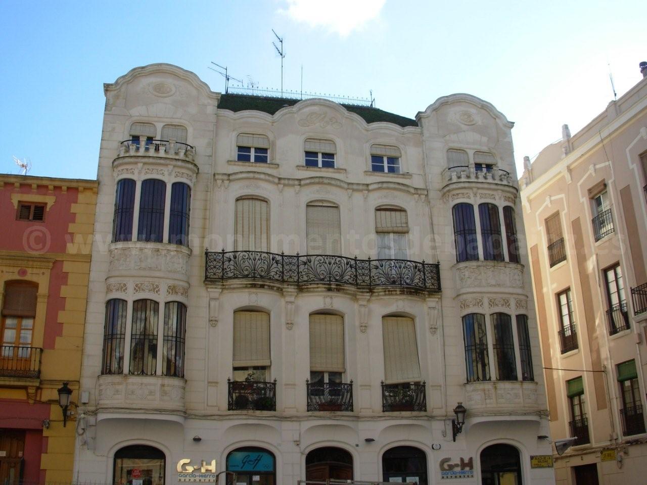 Casa lvarez, modernismo en la Plaza de La Soledad (Badajoz)