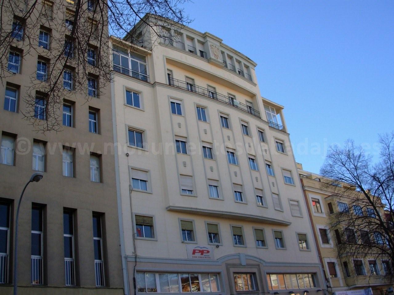 Racionalismo en Badajoz: Antiguo Edificio de La Vasco-Navarra