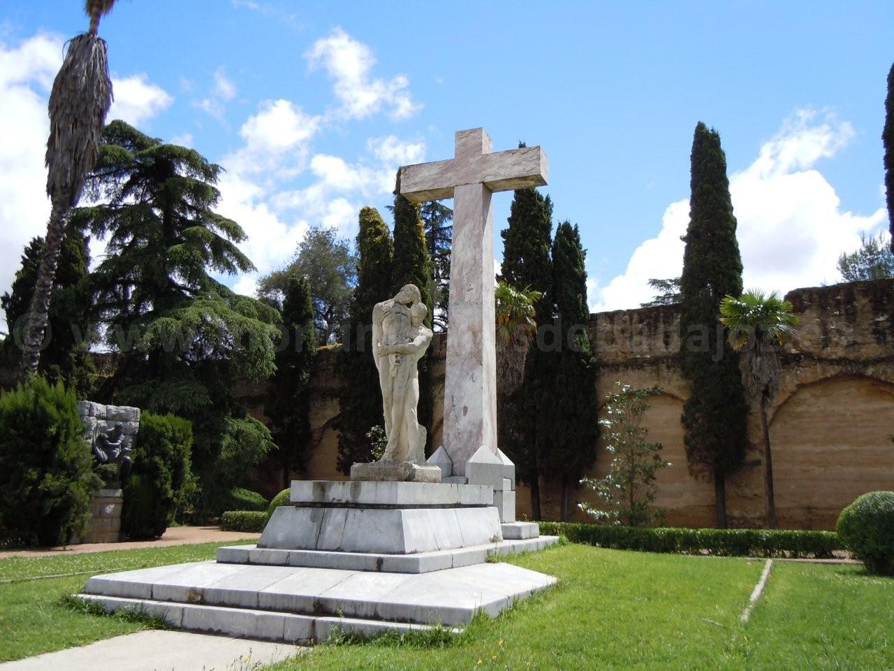 El "Hroe Muerto", de Juan de valos (Badajoz)